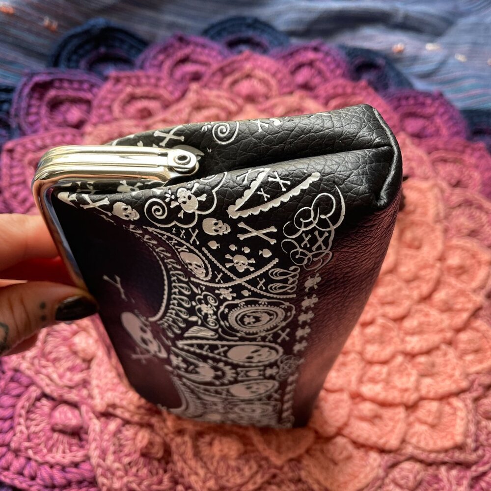 NEW Loungefly Skull Paisley Clutch Wallet - Picture 5 of 6